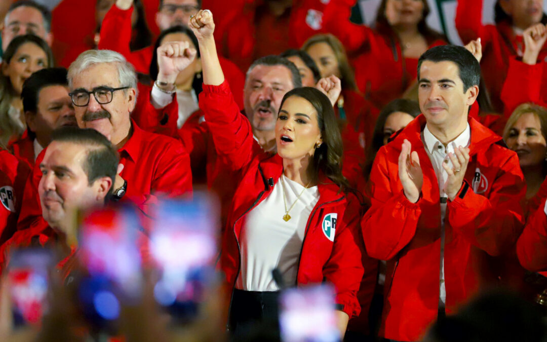Lorena de la Garza asume como Defensora de Monterrey y llama a gobernar con experiencia y cercanía