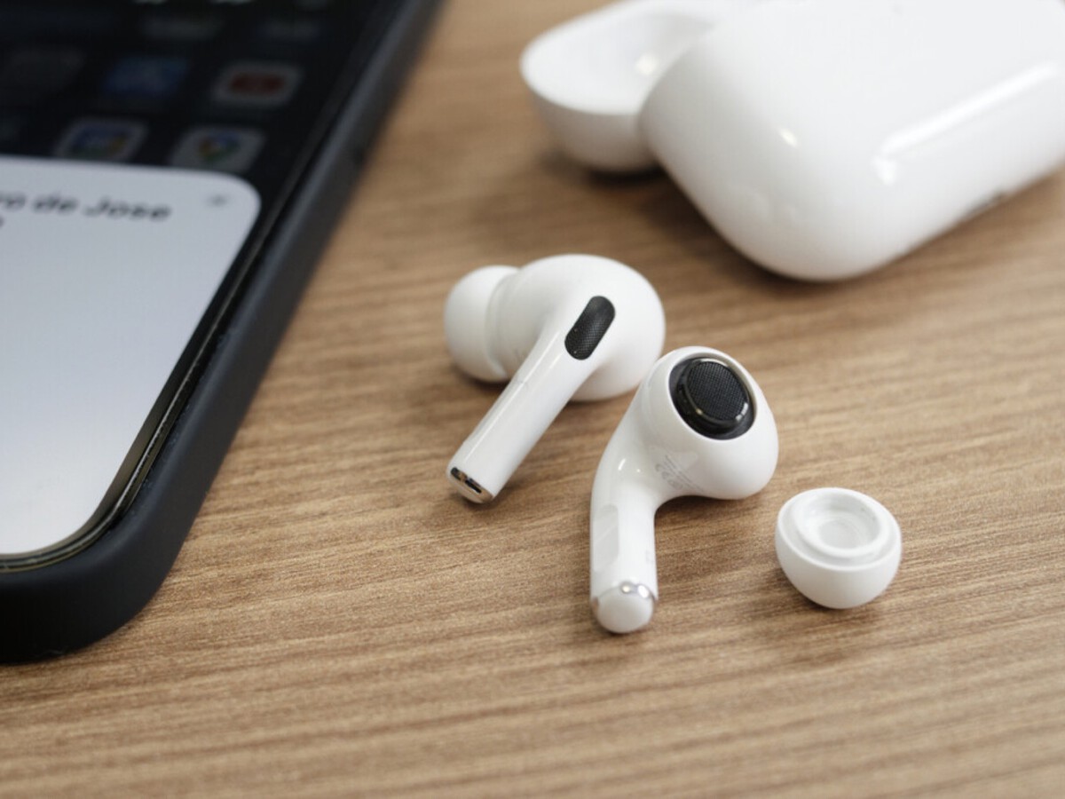 Apple planea AirPods con cámaras: El futuro de la IA contextual
